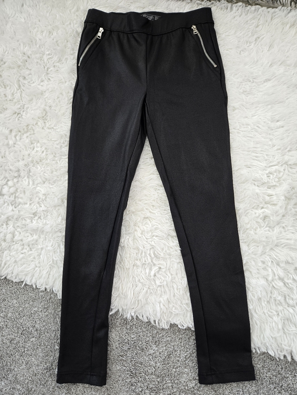 Stoosh Black Bowery Leggings. High-rise skinny ankle-length leg. Size medium. N